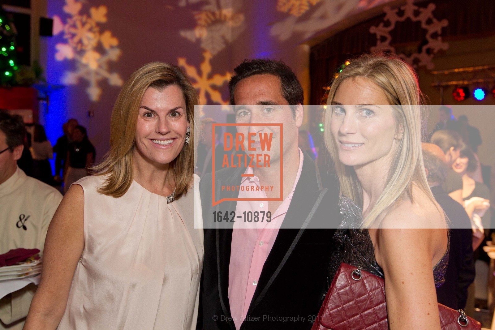 Meredith Levy, Adam Cahan, Alice Cahan, JINGLE & MINGLE Designer Wreath Auction benefitting Children of Shelters, US, December 1st, 2011, Photo #1642-10879 Meredith Levy, Adam Cahan, Alice Cahan, Photo #1642-10879