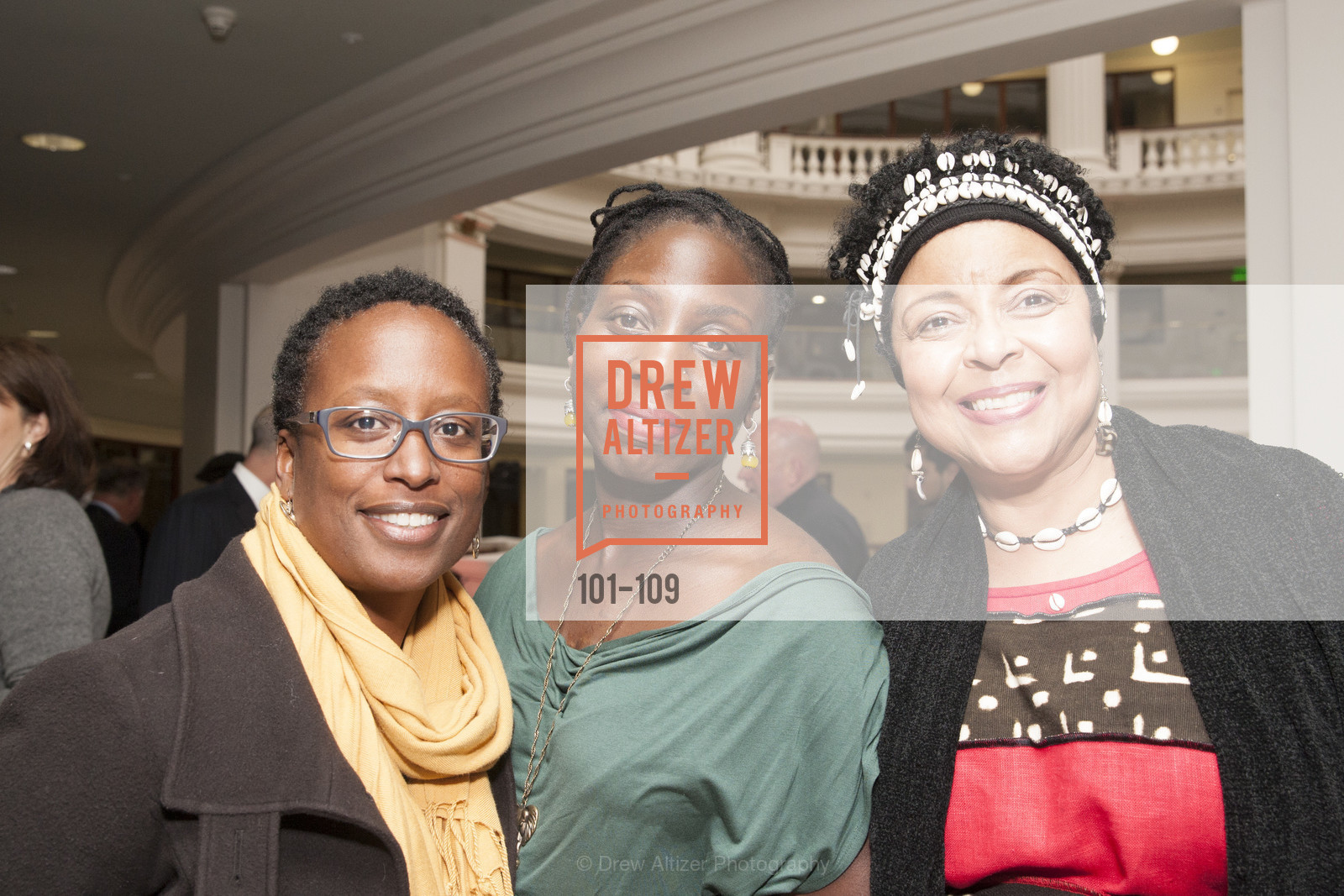 Margarita Lightfoot, Ifeoma Udoh, Cynthia Carey-Grant, Gucci & Vogue Dinner, The Rotunda. The Rotunda, . Oakland, Photo #101-109 Margarita Lightfoot, Ifeoma Udoh, Cynthia Carey-Grant, Photo #101-109