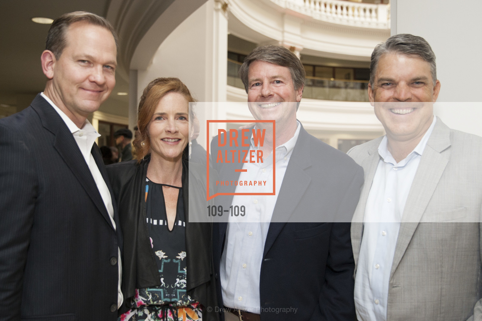 Matt Hofherr, Teri Steele, Bob Hoover, Tom Melohn, Gucci & Vogue Dinner, The Rotunda. The Rotunda, . Oakland, Photo #109-109 Matt Hofherr, Teri Steele, Bob Hoover, Tom Melohn, Photo #109-109