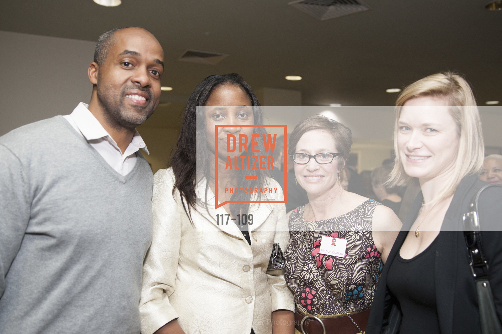Ken Field Griffith, TsiTsi Appollo, Megan Dunbar, Stephanie Stuart Prinder, Gucci & Vogue Dinner, The Rotunda. The Rotunda, . Oakland, Photo #117-109 Ken Field Griffith, TsiTsi Appollo, Megan Dunbar, Stephanie Stuart Prinder, Photo #117-109