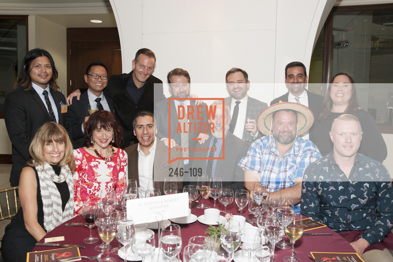 Troy Espera, Kelly Pearson, Alan Pass, Lisa Jacobs, Paul Ybarbo, Ben Plumley, Robert Shafer, Jordan Suffin, Julia Hand, Gucci & Vogue Dinner, The Rotunda. The Rotunda, . Oakland, Photo #246-109 Troy Espera, Kelly Pearson, Alan Pass, Lisa Jacobs, Paul Ybarbo, Ben Plumley, Robert Shafer, Jordan Suffin, Julia Hand, Photo #246-109