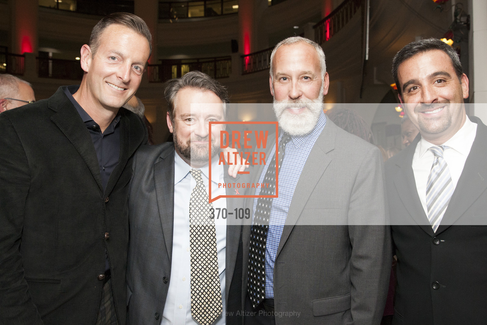 Alan Pass, Ben Plumley, Robert Shafer, Jordan Suffin, Gucci & Vogue Dinner, The Rotunda. The Rotunda, . Oakland, Photo #370-109 Alan Pass, Ben Plumley, Robert Shafer, Jordan Suffin, Photo #370-109