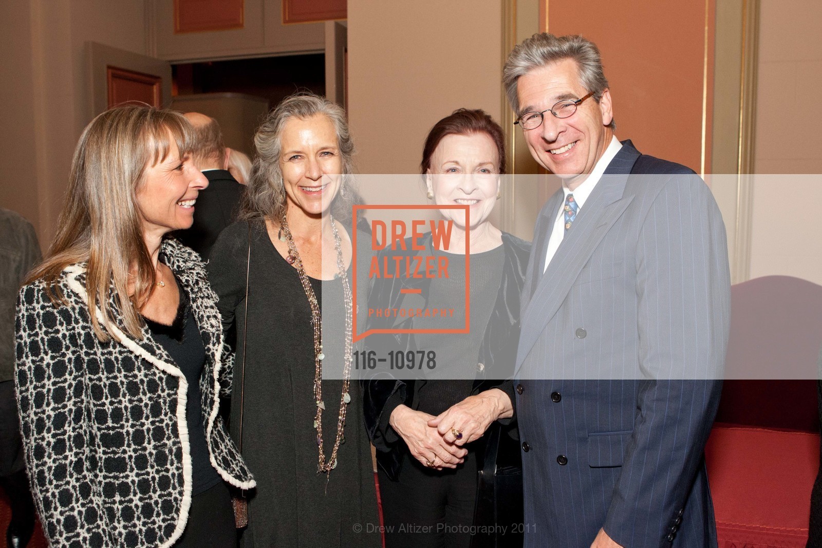 Rike Burmeister, Christina Flanagan, Blanche Streeter, Klaus Burmeister, Photo #116-10978