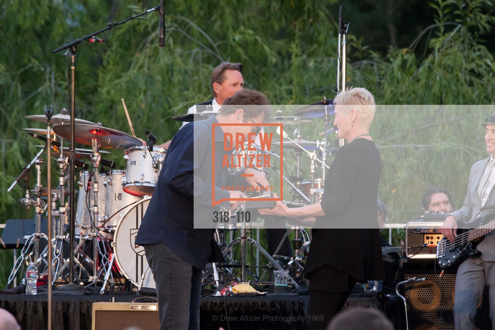 Huey Lewis, Cynthia Woods, LYME AID 2015 Benefiting the Bay Area Lyme Foundation, Private Residence, May 16th, 2015,Drew Altizer, Drew Altizer Photography, full-service agency, private events, San Francisco photographer, photographer california