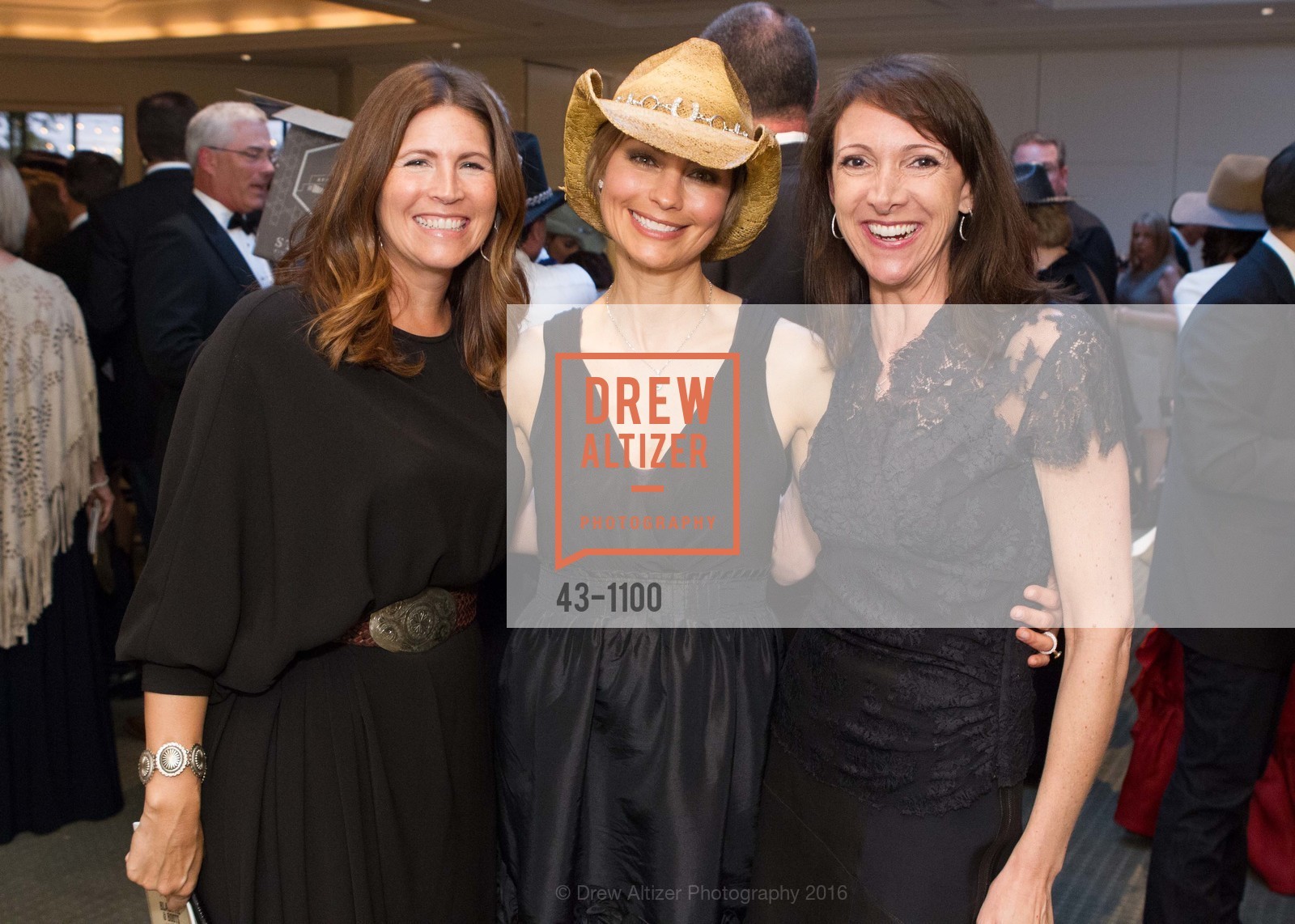 Sarah Doll, Shawna Droese, Lynn Tuthill, HAPSF Black Tie & Boots, Menlo Park, April 9th, 2016, Photo #43-1100 Sarah Doll, Shawna Droese, Lynn Tuthill, Photo #43-1100