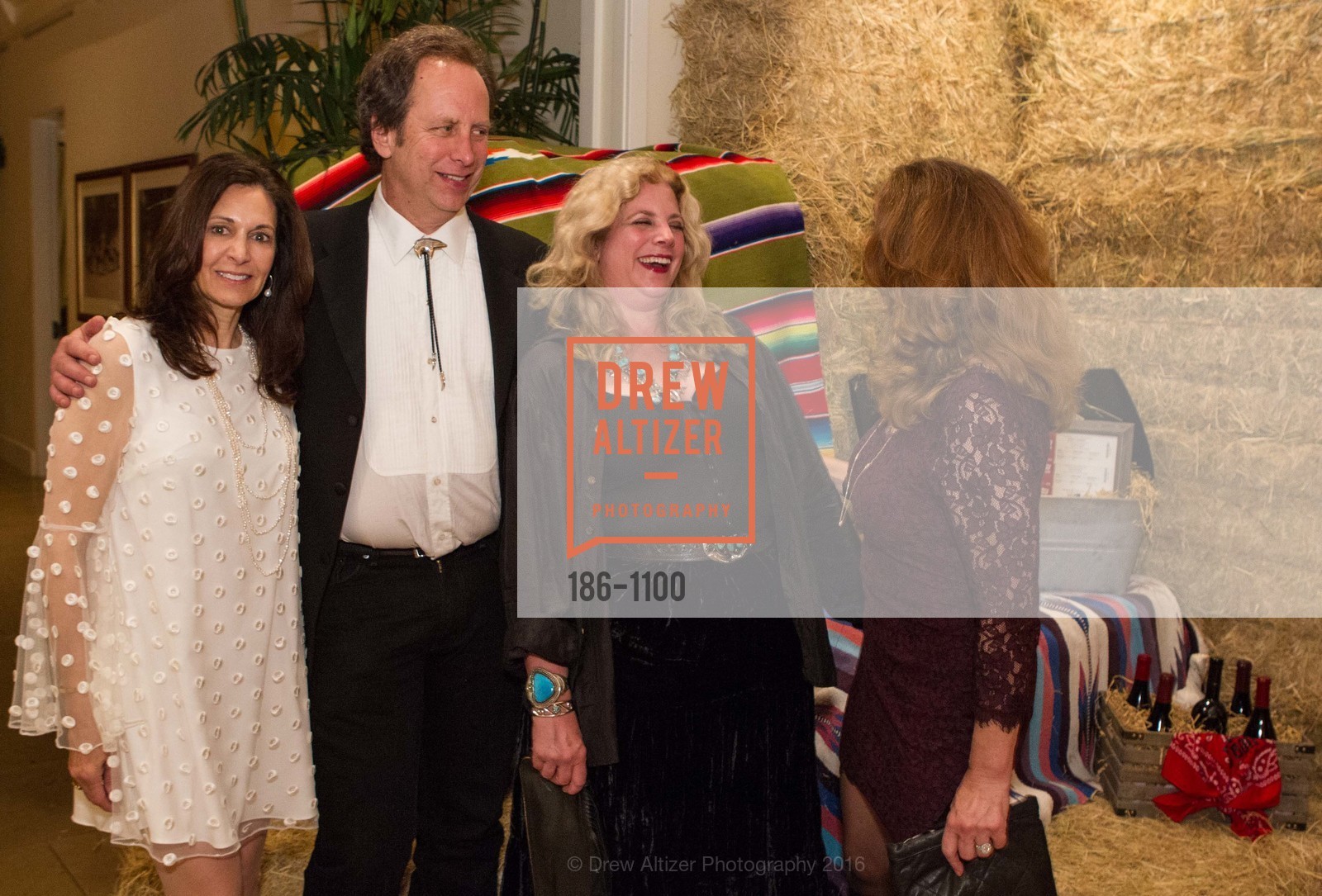 Joanne Goldstein, John Greenfield, Lorelei Greenfield, Elaine Smith, Photo #186-1100