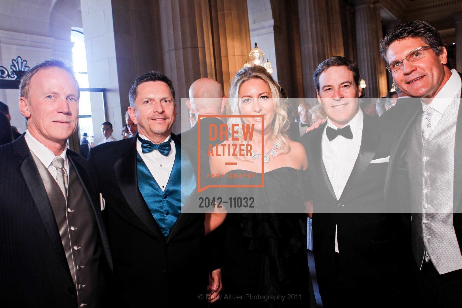 Pat Regan, Walt Trask, Ginny Ziegler, Alvin Ziegler, Michael Skinner, SF OPERA BALL 2011: A Night in a Forbidden City - Patrons Arrivals and Dinner, US, September 10th, 2011, Photo #2042-11032 Pat Regan, Walt Trask, Ginny Ziegler, Alvin Ziegler, Michael Skinner, Photo #2042-11032