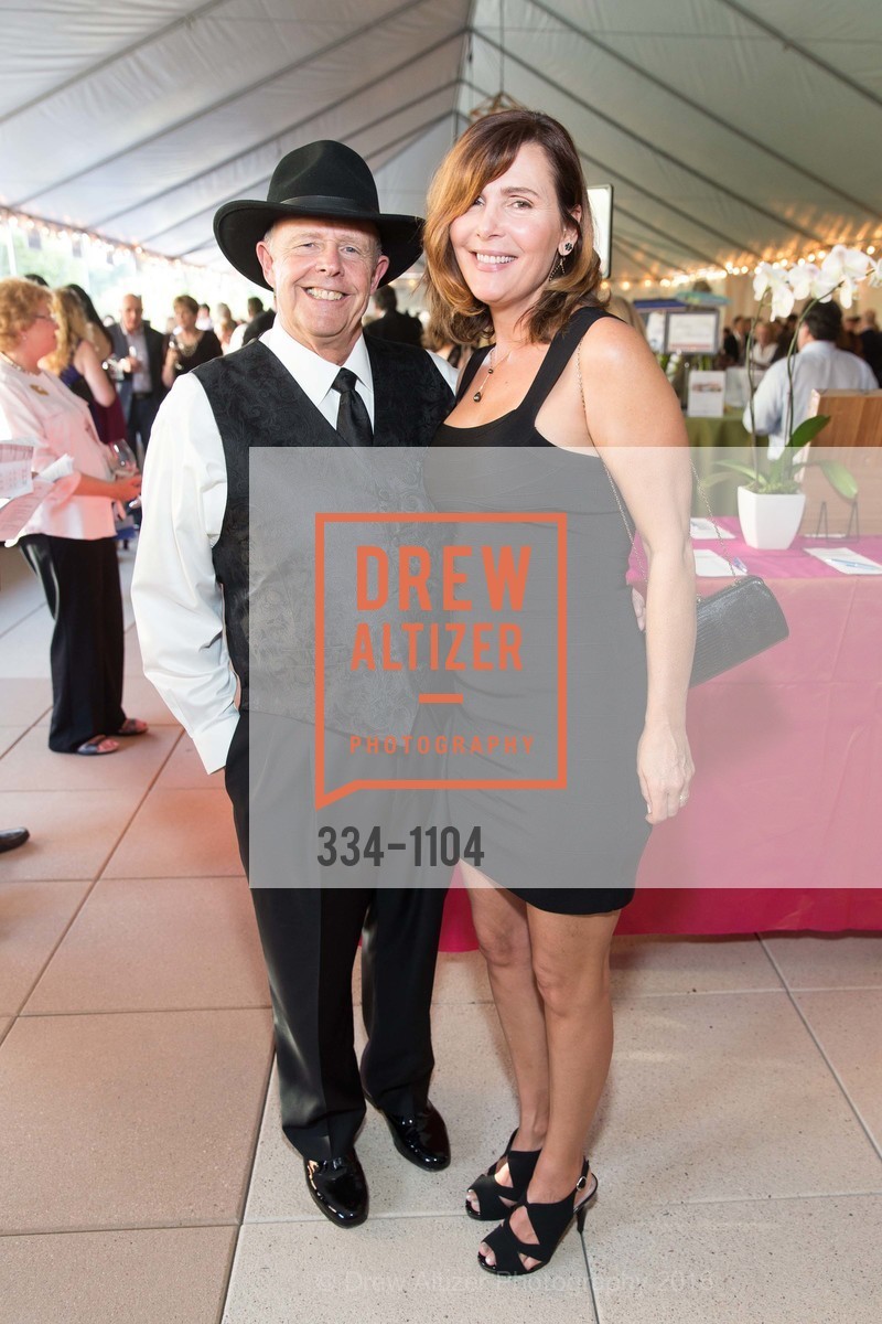 Bill Johnson, Lani Hoge, Great Chefs and Wineries Benefits Gala, Peacock Gap Country Club in San Rafael. 333 Biscayne Dr, San Rafael, CA 94901, April 16th, 2016, Photo #334-1104 Bill Johnson, Lani Hoge, Photo #334-1104
