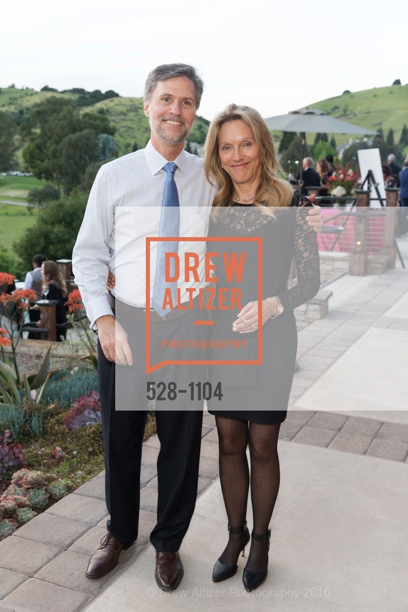Paul Brannan, Annelisa MacBean, Great Chefs and Wineries Benefits Gala, Peacock Gap Country Club in San Rafael. 333 Biscayne Dr, San Rafael, CA 94901, April 16th, 2016, Photo #528-1104 Paul Brannan, Annelisa MacBean, Photo #528-1104
