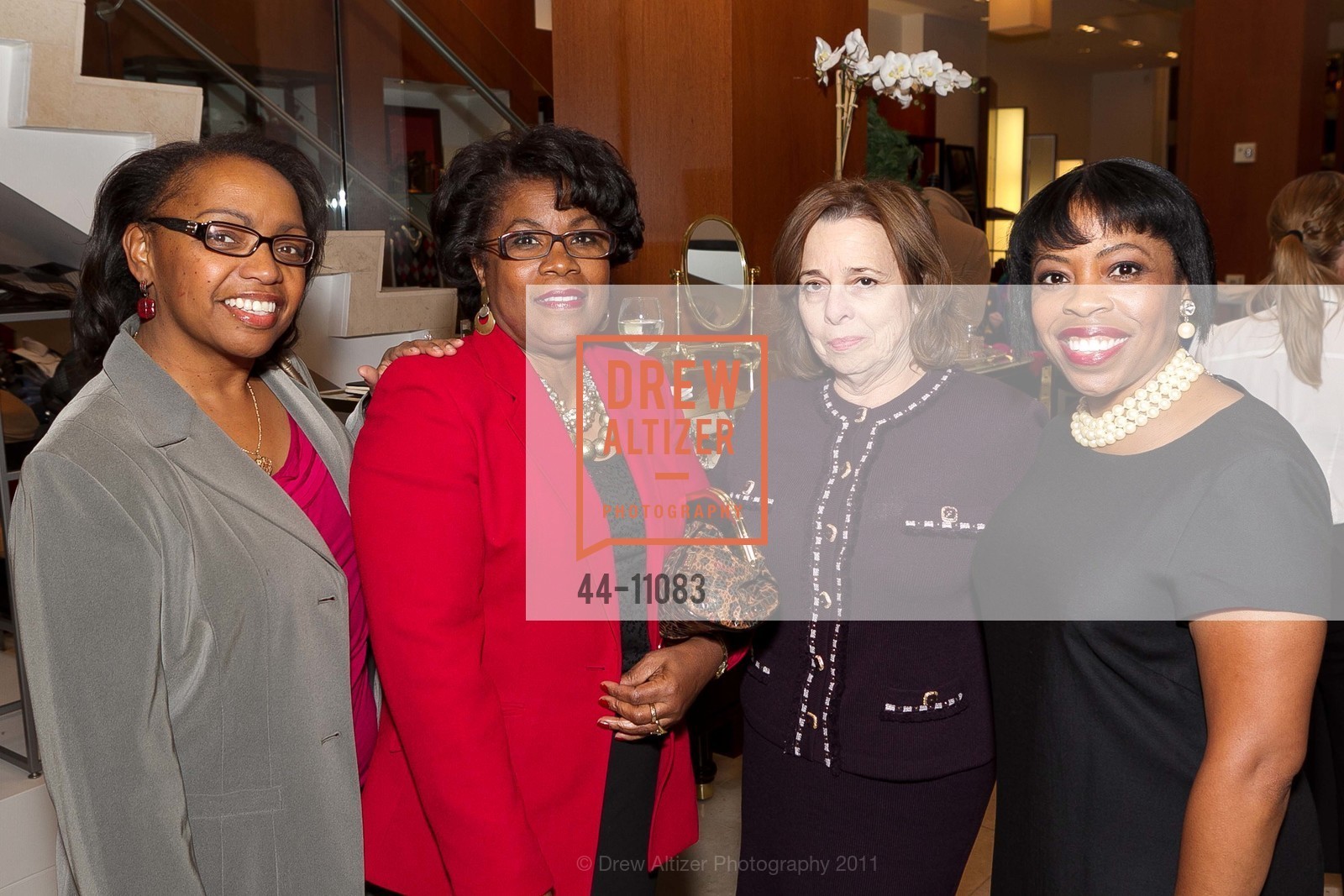 Gail Waiters, Gwendolyn Russell, Susan Malecki, Stephanie Russell, San Francisco BALLET AUXILIARY Opening Night Launch Party at Brooks Brother, US, December 5th, 2011, Photo #44-11083 Gail Waiters, Gwendolyn Russell, Susan Malecki, Stephanie Russell, Photo #44-11083