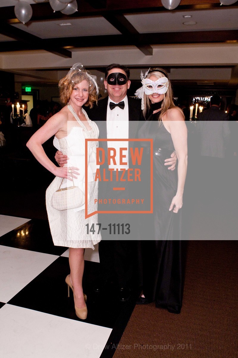 Jessica Lonergan, Mark Melbye, Christine Granucci, TRUMAN CAPOTE'S Black and White Masked Ball, US, January 8th, 2011, Photo #147-11113 Jessica Lonergan, Mark Melbye, Christine Granucci, Photo #147-11113