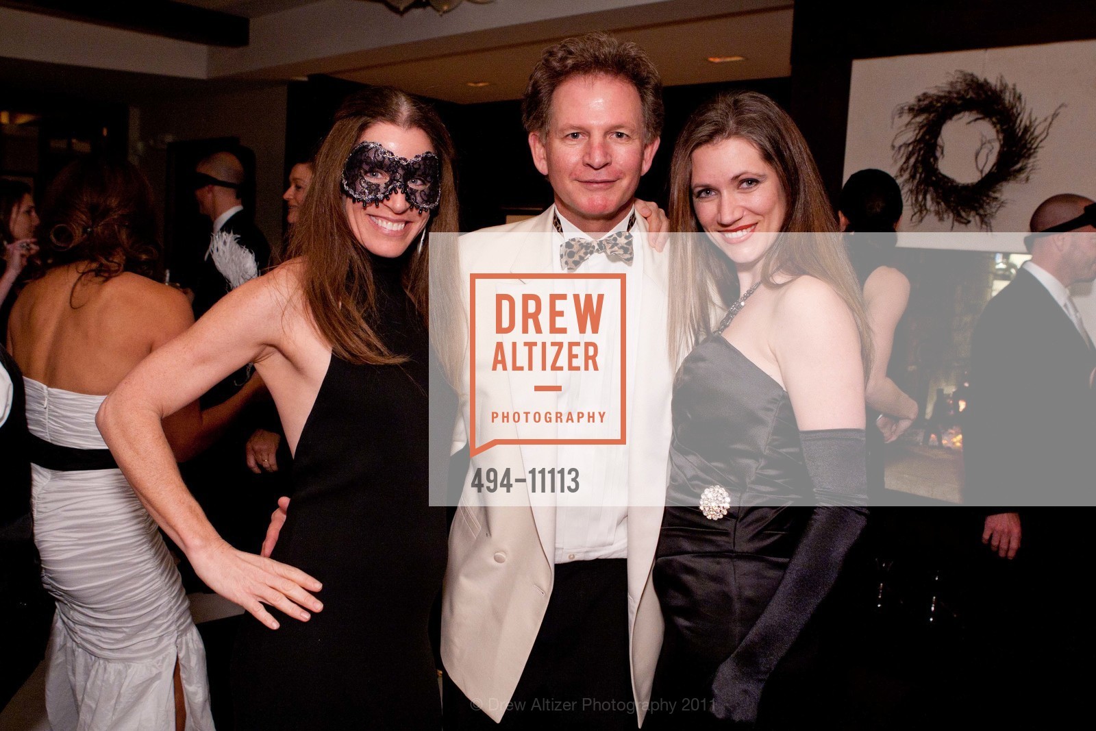 Liz Forman, Robert Schumacher, Mickey Pucko, TRUMAN CAPOTE'S Black and White Masked Ball, US, January 8th, 2011, Photo #494-11113 Liz Forman, Robert Schumacher, Mickey Pucko, Photo #494-11113