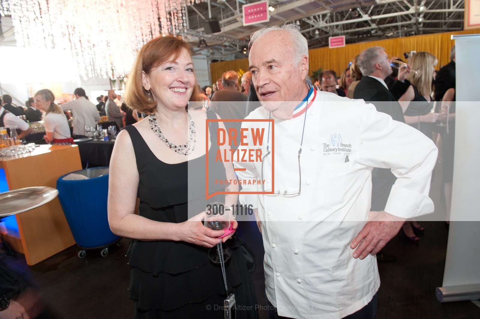 Brooke Schwartz (President of French Culinary Institute of CA), Andre Soltner, NY), MEALS ON WHEELS 24th Annual Star Chefs & Vintners Gala, US, May 15th, 2011, Photo #300-11116 Brooke Schwartz (President of French Culinary Institute of CA), Andre Soltner, NY), Photo #300-11116