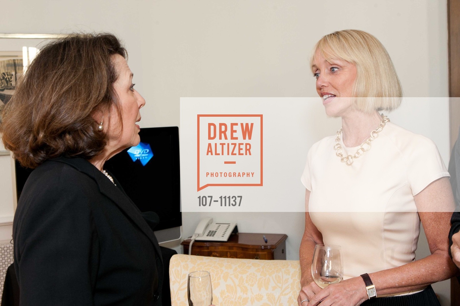Linda Kemper, Diane Rubin, Photo #107-11137