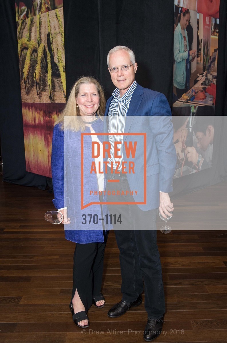 Signe Ostby, Scott Cook, Silicon Valley Wine Auction, Levi's Stadium. 4900 Marie P DeBartolo Way, April 16th, 2016, Photo #370-1114 Signe Ostby, Scott Cook, Photo #370-1114