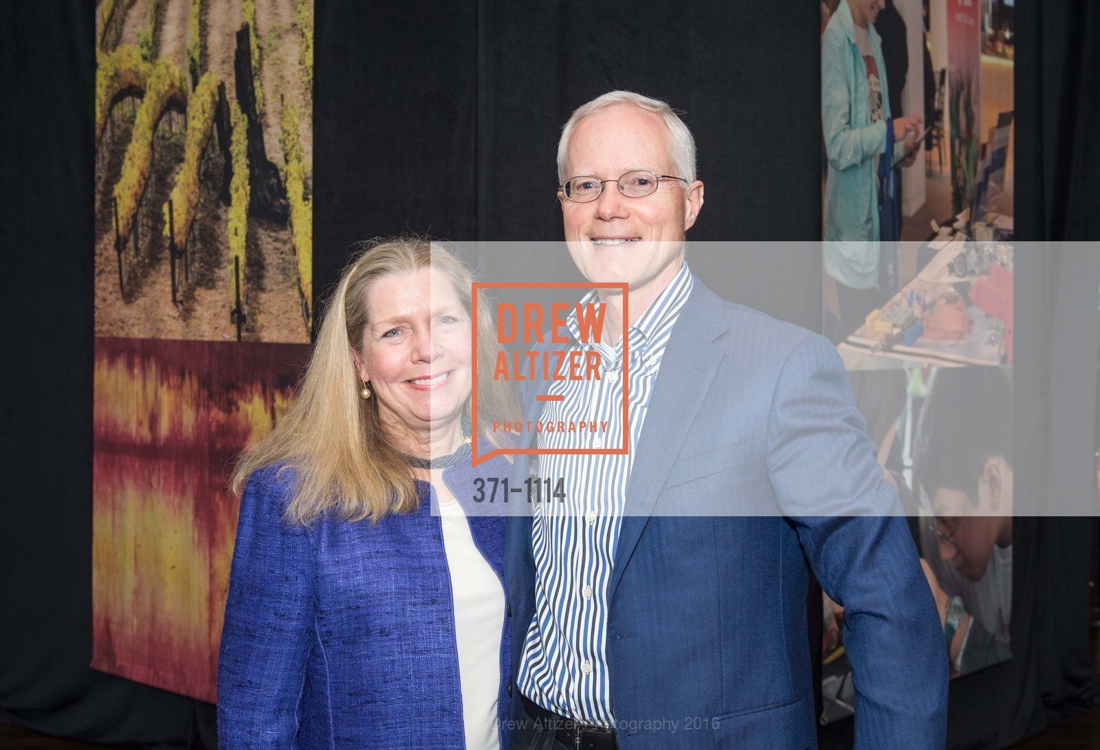 Signe Ostby, Scott Cook, Silicon Valley Wine Auction, Levi's Stadium. 4900 Marie P DeBartolo Way, April 16th, 2016, Photo #371-1114 Signe Ostby, Scott Cook, Photo #371-1114