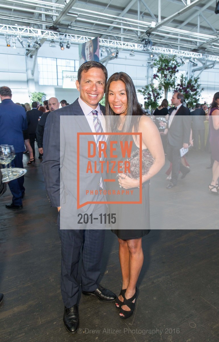 Andy Stulbarg, Michelle Stulbarg, Meals on Wheels 29th Annual Star Chefs & Vintners Gala, Fort Mason Center. 2 Marina Blvd, April 17th, 2016, Photo #201-1115 Andy Stulbarg, Michelle Stulbarg, Photo #201-1115
