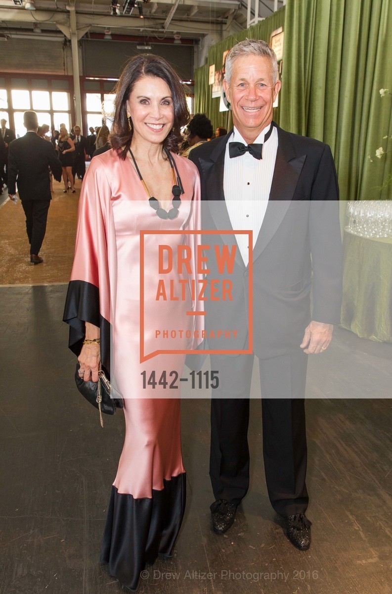 Lois Chess, Steve Chess, Meals on Wheels 29th Annual Star Chefs & Vintners Gala, Fort Mason Center. 2 Marina Blvd, April 17th, 2016, Photo #1442-1115 Lois Chess, Steve Chess, Photo #1442-1115