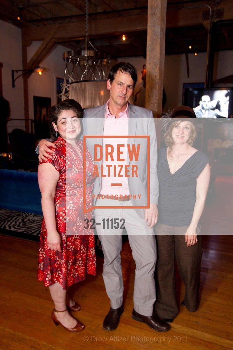 Raquel Uribe, Milton Nolan, Mindy Steiner, Ken Fulk Hosts SFERRA LINENS, US, March 3rd, 2011, Photo #32-11152 Raquel Uribe, Milton Nolan, Mindy Steiner, Photo #32-11152