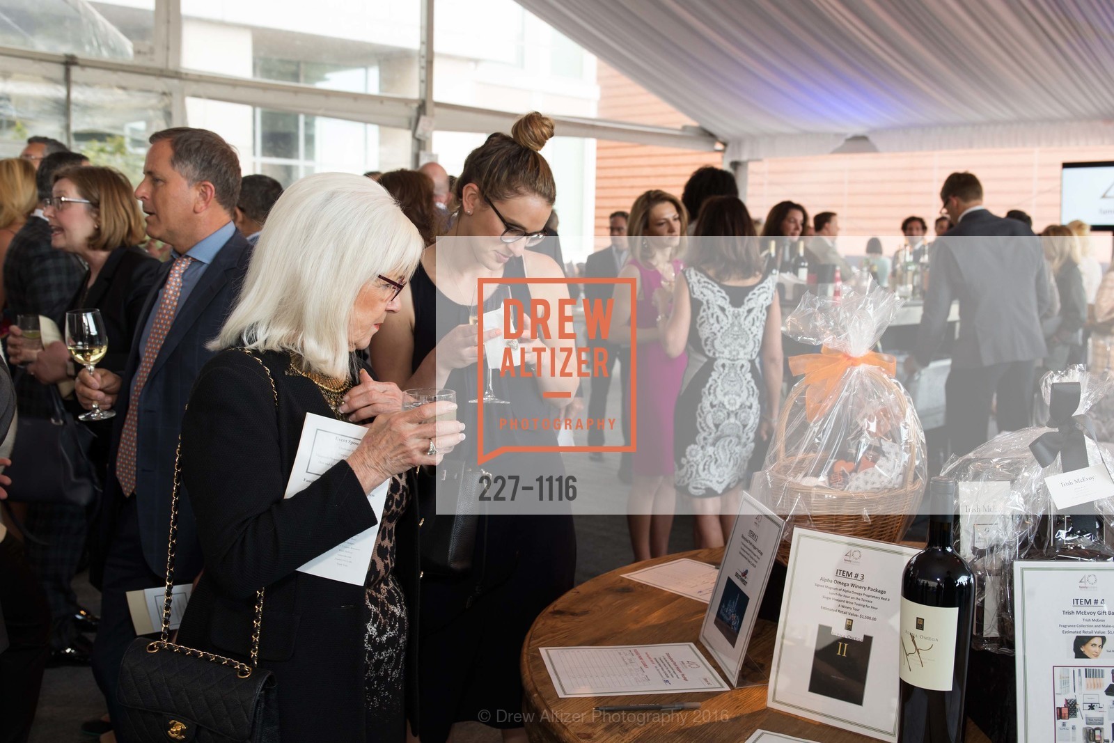 Atmosphere, Family Builders 40th Anniversary Celebration, St. Regis, April 19th, 2016, Photo #227-1116 Atmosphere, Photo #227-1116