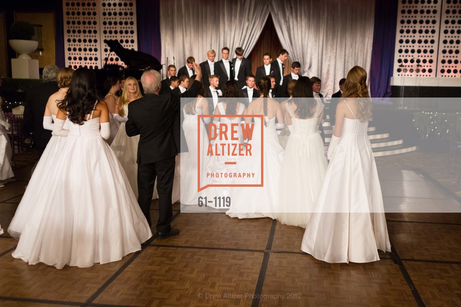 Debutante And Escorts at The San Francisco Debutante Ball