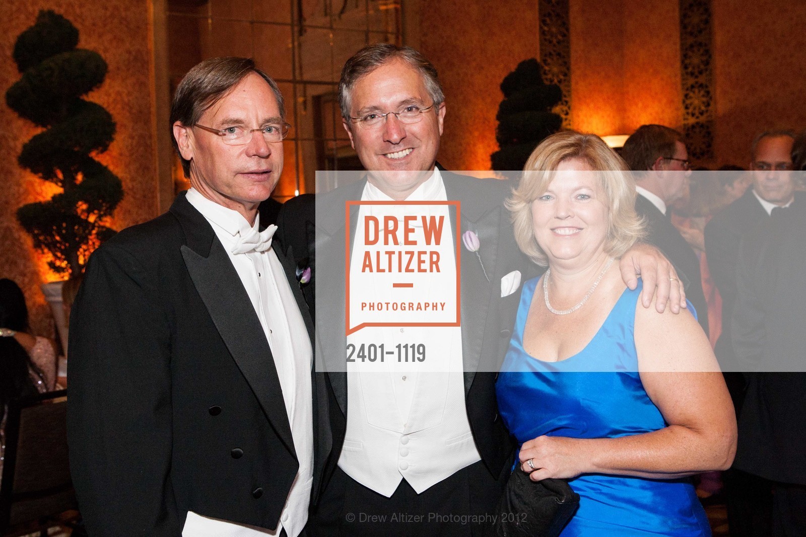 Craig Healy. Tom Packer, Leslie Packer, The San Francisco Debutante Ball, Westin St. Francis, June 22nd, 2012, Photo #2401-1119 Craig Healy. Tom Packer, Leslie Packer, Photo #2401-1119