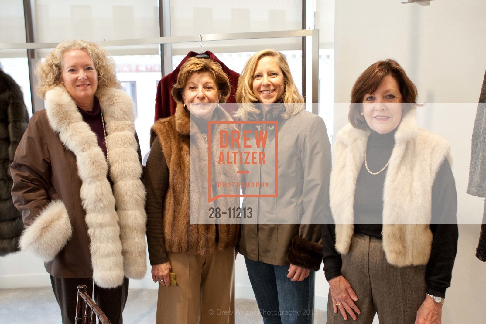 Linda Ritchie, Natalie Sandell, Renee Craig, Susan Cullen, Andre and Lisa Bisang Present Fall 2011 Fur Collection at SAKS, US, November 8th, 2011, Photo #28-11213 Linda Ritchie, Natalie Sandell, Renee Craig, Susan Cullen, Photo #28-11213