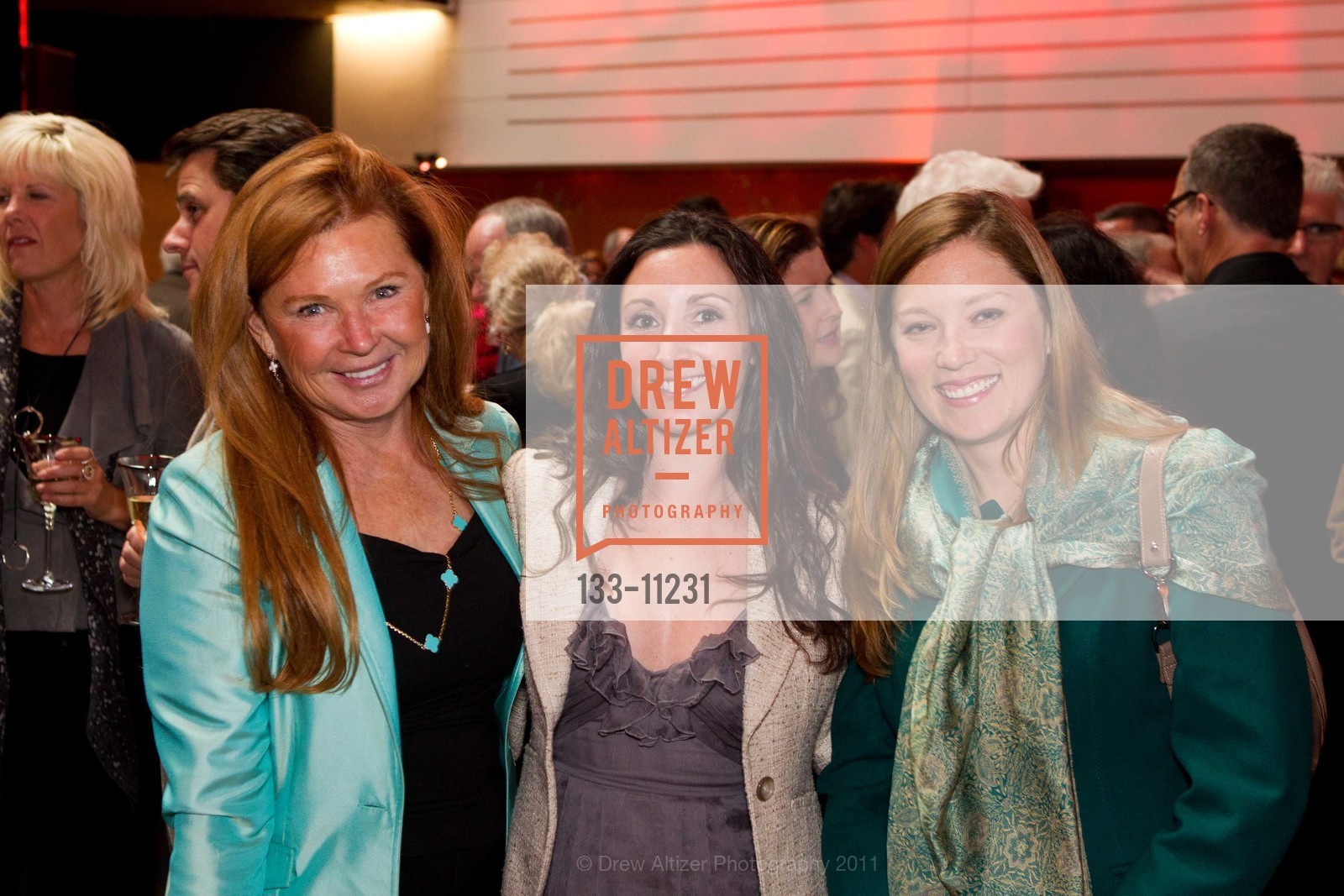 Sande Schlumberger, Liza Gershman, Sabrina Schlumberger, THE STEIN COLLECTION Exhibition and Curators Dinner at SFMOMA, US, May 18th, 2011, Photo #133-11231 Sande Schlumberger, Liza Gershman, Sabrina Schlumberger, Photo #133-11231