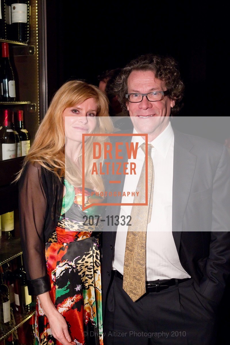 Kelly Strain, Scott Harkonen, Zootopia, US, February 8th, 2010, Photo #207-11332 Kelly Strain, Scott Harkonen, Photo #207-11332