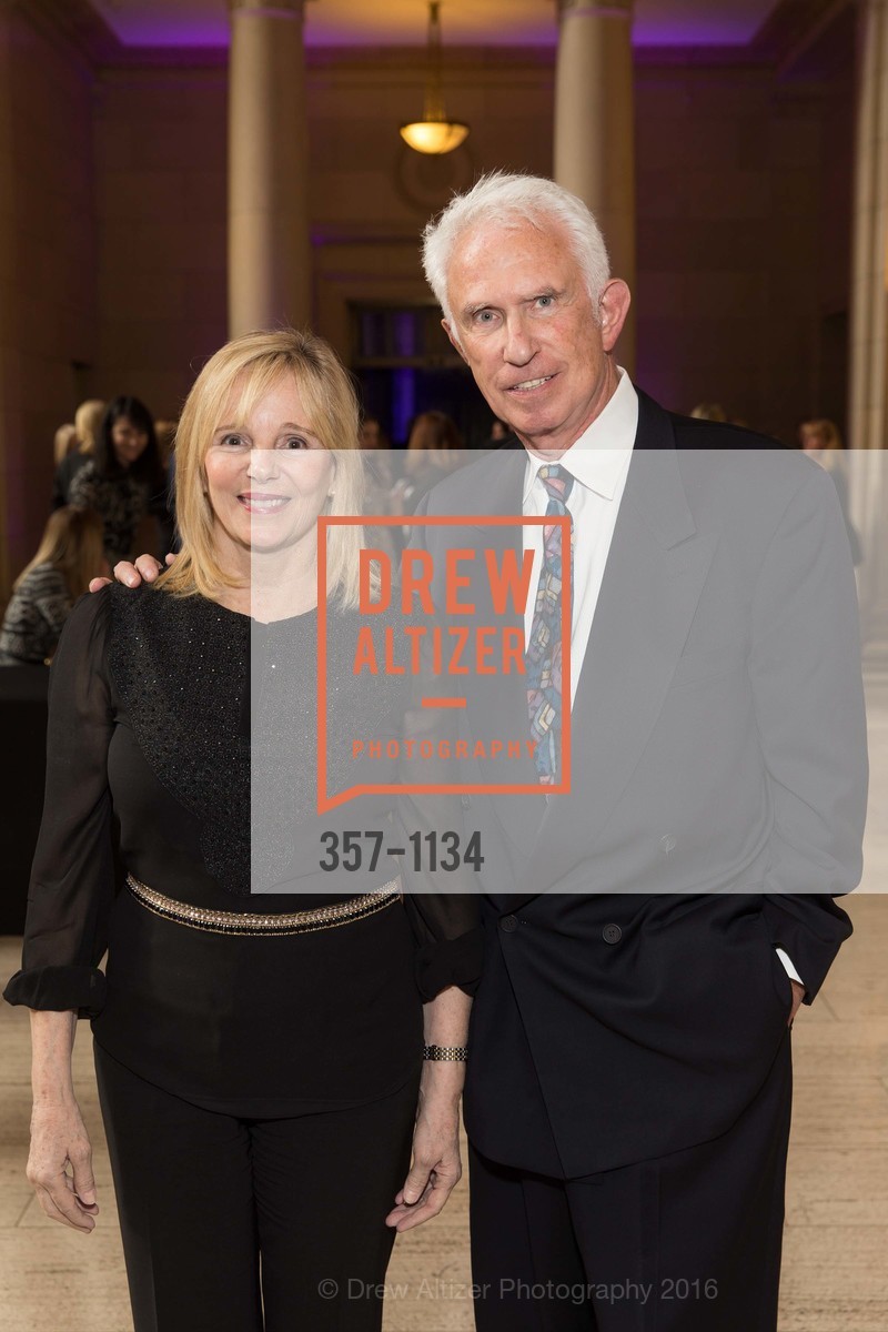 Lynne Coonan, Mark Goodfriend, Bently Foundation's American Wild Horse Cocktail Event, Bently Reserve. 400 Sansome Street, April 27th, 2016, Photo #357-1134 Lynne Coonan, Mark Goodfriend, Photo #357-1134