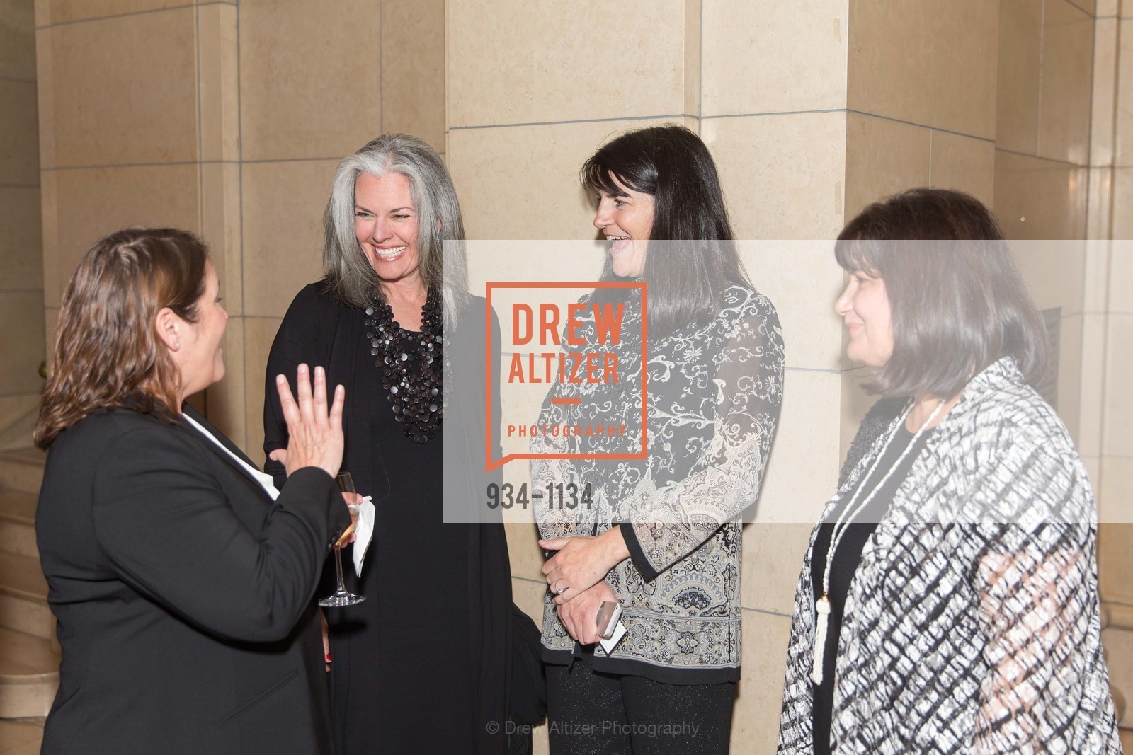 Jen Suarez, Deniz Bolbol, Erin Saberi, Bently Foundation's American Wild Horse Cocktail Event, Bently Reserve. 400 Sansome Street, Photo #934-1134 Jen Suarez, Deniz Bolbol, Erin Saberi, Photo #934-1134