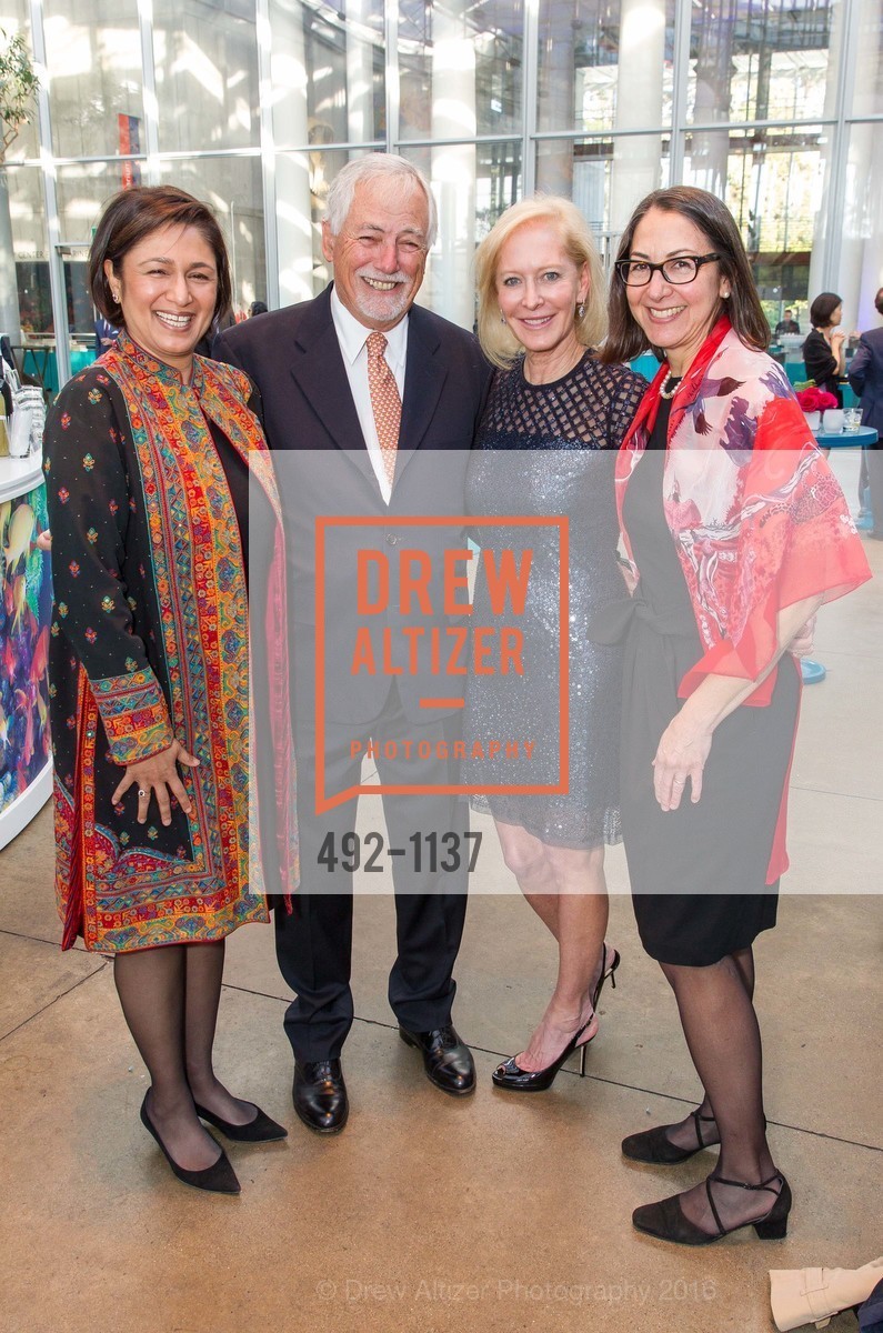 Shally Shanker, Mark Buell, Wendy Schmidt, Carol Sacks, California Academy of Sciences - 2016 Big Bang Gala, California Academy of Sciences, April 28th, 2016, Photo #492-1137 Shally Shanker, Mark Buell, Wendy Schmidt, Carol Sacks, Photo #492-1137