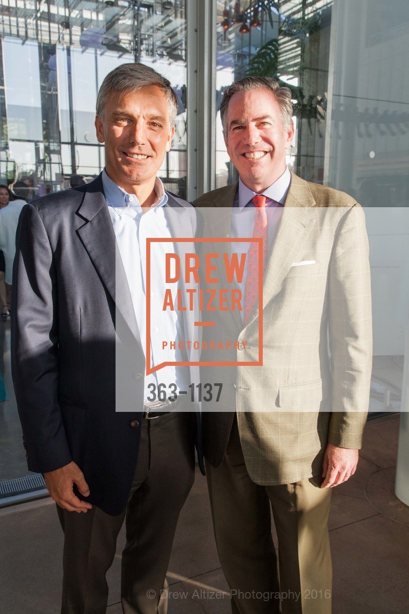 Philip Hammarskjold, Gary Pinkus, California Academy of Sciences - 2016 Big Bang Gala, California Academy of Sciences, April 28th, 2016, Photo #363-1137 Philip Hammarskjold, Gary Pinkus, Photo #363-1137