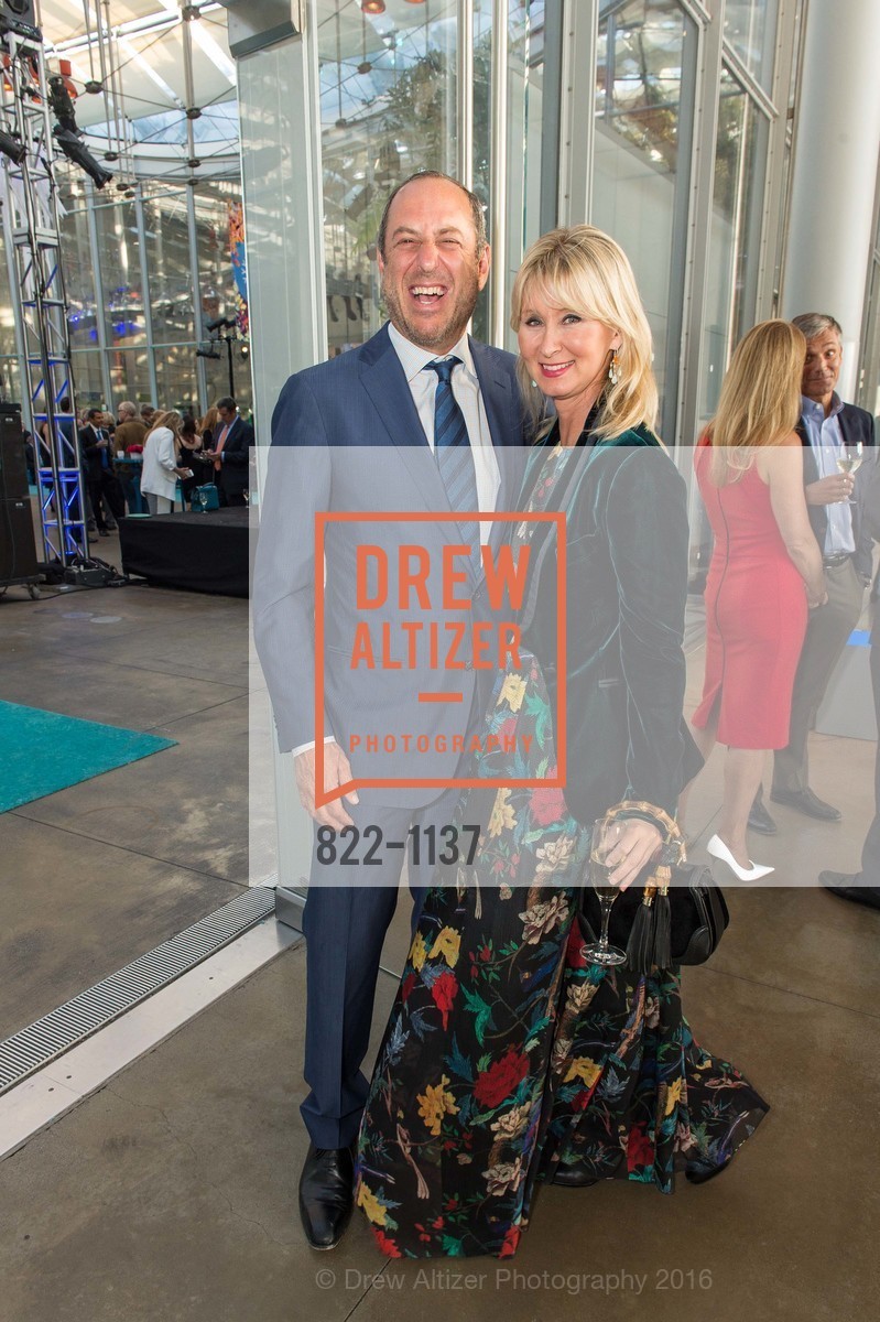 Ron Zeff, Kendall Friedman, California Academy of Sciences - 2016 Big Bang Gala, California Academy of Sciences, April 28th, 2016, Photo #822-1137 Ron Zeff, Kendall Friedman, Photo #822-1137