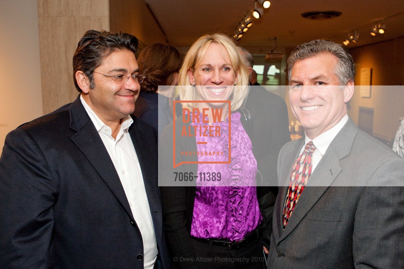 Saeed Amidi, Susan Wall, Mark Hanson, Rev. P. Carlo Rossi, S.J. Entrepreneurial Chair, US, March 14th, 2010, Photo #7066-11389 Saeed Amidi, Susan Wall, Mark Hanson, Photo #7066-11389