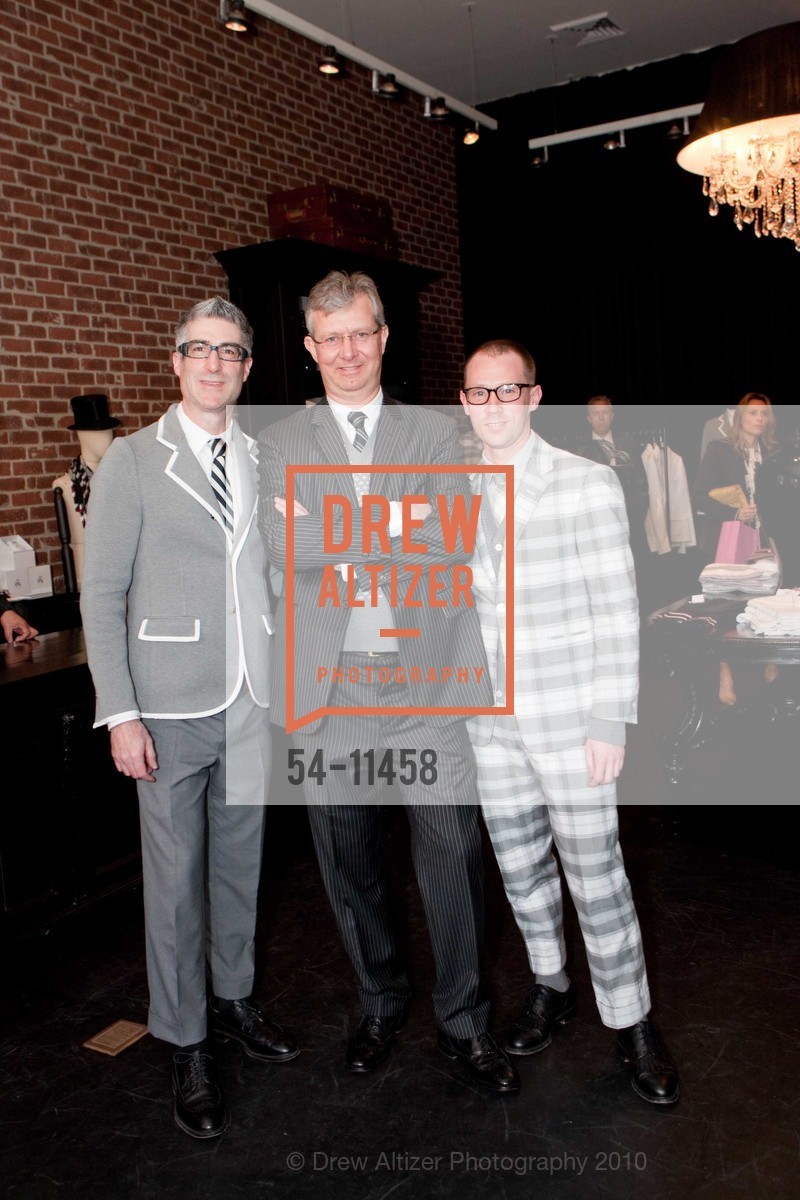 Robert Oren (Store Manager), Claudio Del Vecchio, Travis Pelham, Photo #54-11458