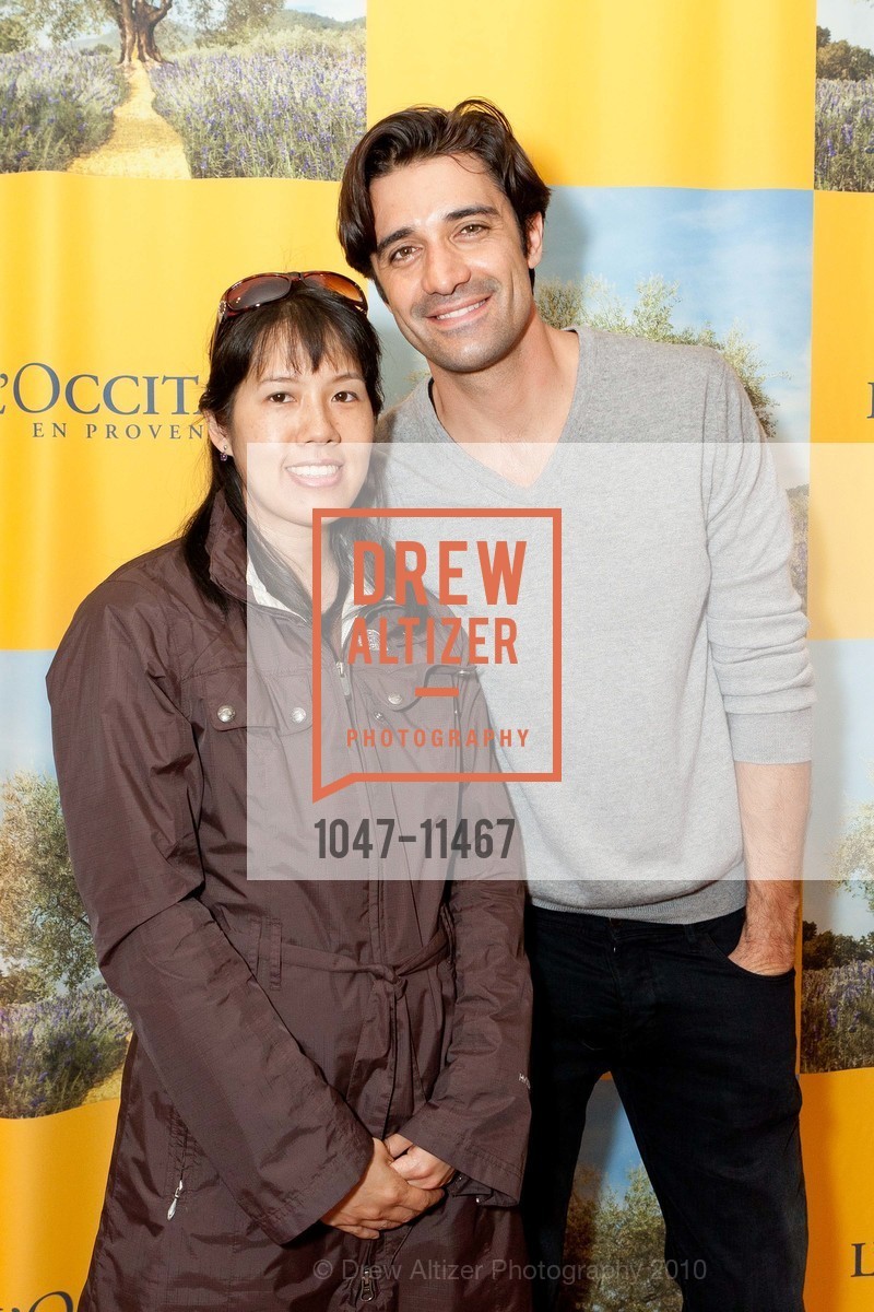 Elaine Pon, Gilles Marini, L'Occitane Fleur Cherie Launch Party, US, November 16th, 2010, Photo #1047-11467 Elaine Pon, Gilles Marini, Photo #1047-11467