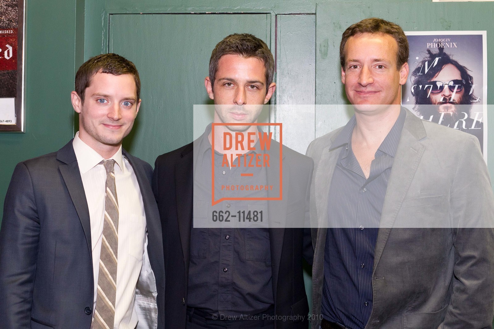 Elijah Wood, Jeremy Strong, Todd Traina, Photo #662-11481