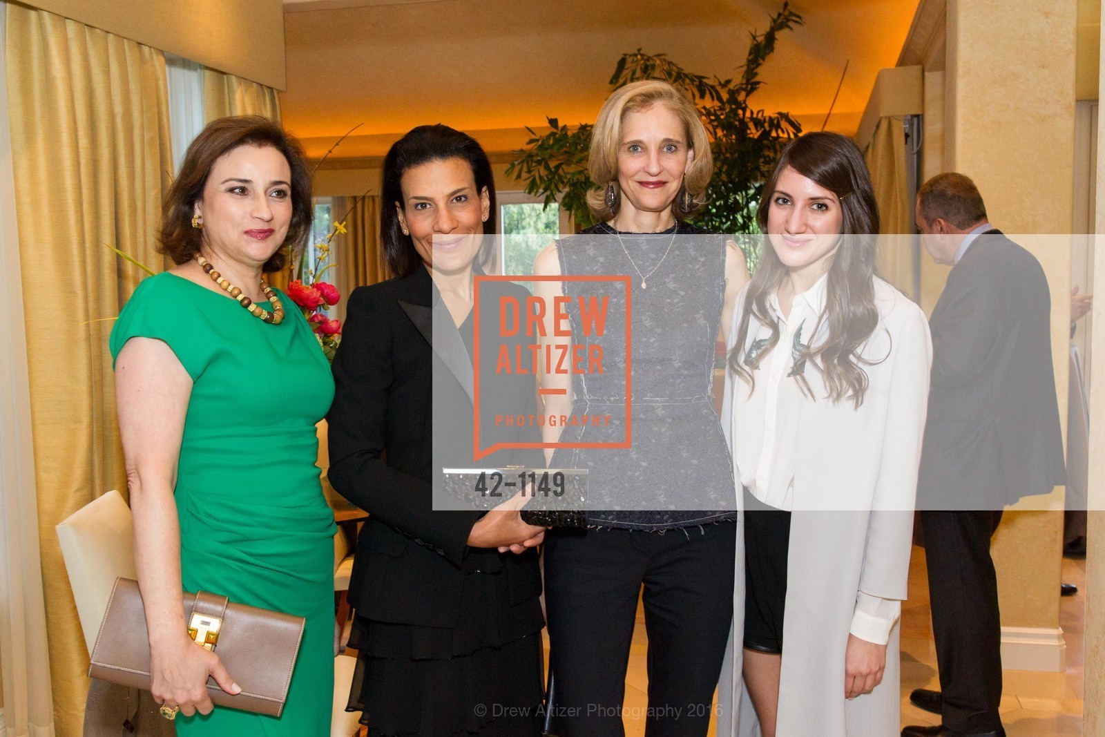 Dolly Chammas, Andrea Fiuczynski, Jennifer Biederbeck, Ana Saygi, Photo #42-1149