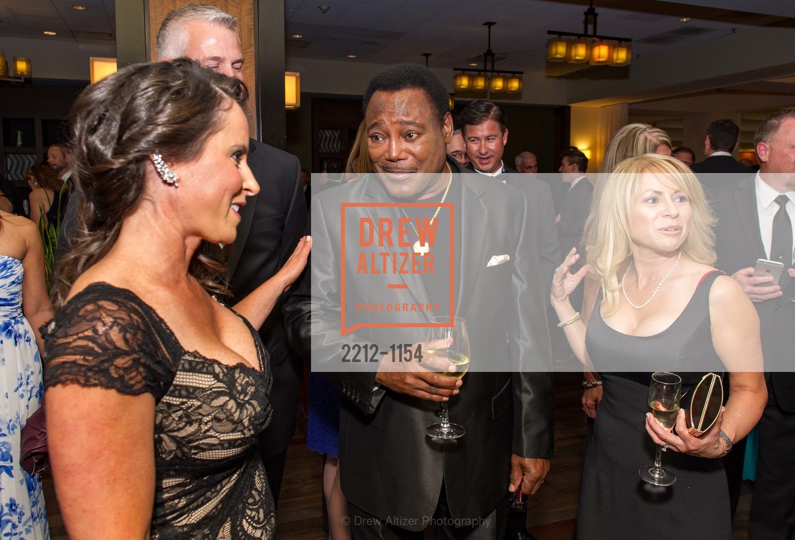 George Benson, Leslie Hanscom, Easter Seals Bay Area Spring Gala 2016, San Francisco Marriott Marquis. 780 Mission St, Photo #2212-1154 George Benson, Leslie Hanscom, Photo #2212-1154