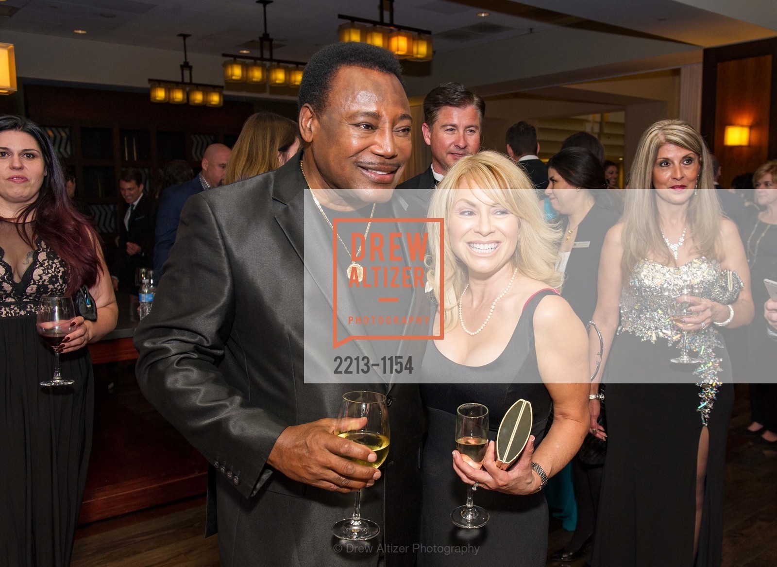 George Benson, Leslie Hanscom, Easter Seals Bay Area Spring Gala 2016, San Francisco Marriott Marquis. 780 Mission St, Photo #2213-1154 George Benson, Leslie Hanscom, Photo #2213-1154