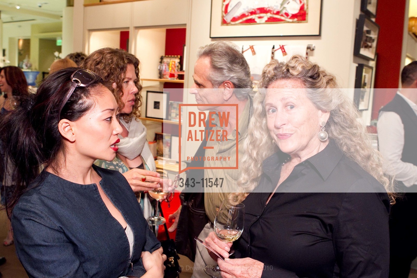 Samantha Liu, Thea Chalmers, Photo #343-11547