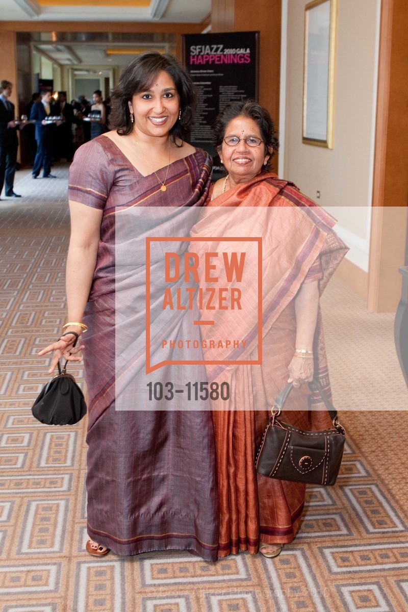 Srinija Srinivasan, Saroja Srinivasan, SFJAZZ Gala "Happenings", US, May 10th, 2010, Photo #103-11580 Srinija Srinivasan, Saroja Srinivasan, Photo #103-11580