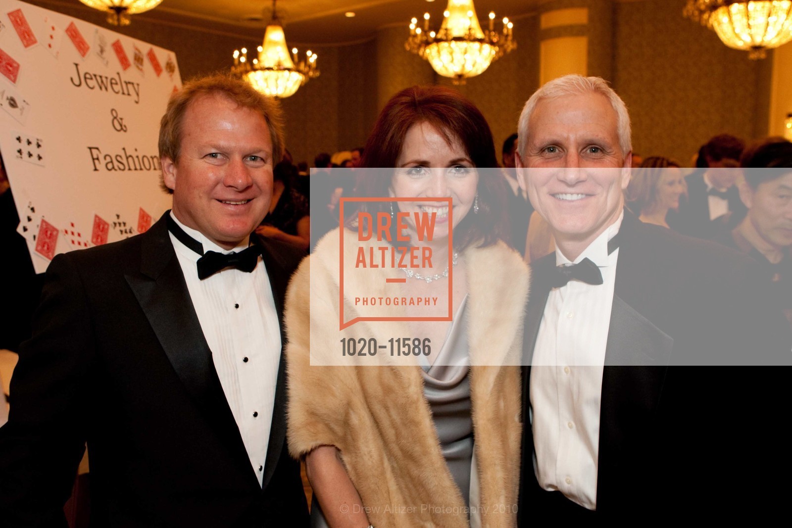 James Heinemann, JoAnne Marr, Mark Nicco, JUNIOR LEAGUE OF SAN FRANCISCO'S 84th Annual Fashion Show DINNER GALA, US, March 20th, 2010, Photo #1020-11586 James Heinemann, JoAnne Marr, Mark Nicco, Photo #1020-11586