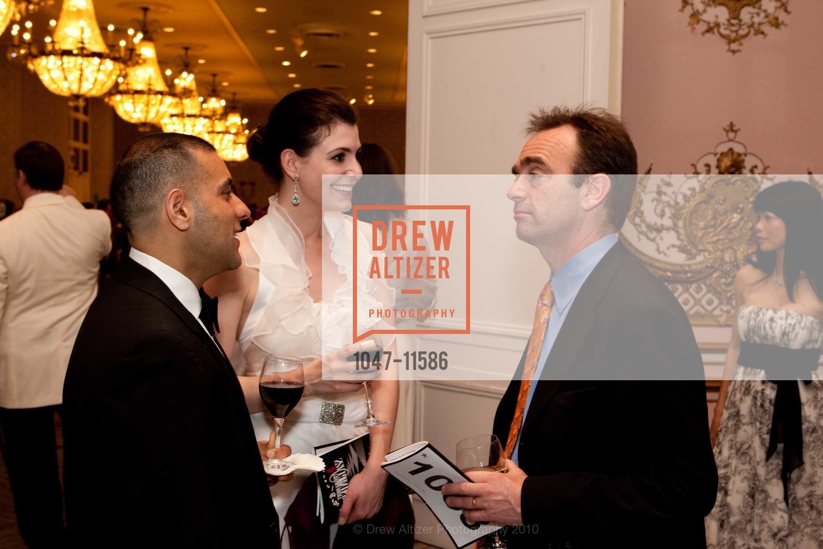 Bhuvan Sahney, Jenny Georges, Steven Dinkelspeil, JUNIOR LEAGUE OF SAN FRANCISCO'S 84th Annual Fashion Show DINNER GALA, US, March 20th, 2010, Photo #1047-11586 Bhuvan Sahney, Jenny Georges, Steven Dinkelspeil, Photo #1047-11586