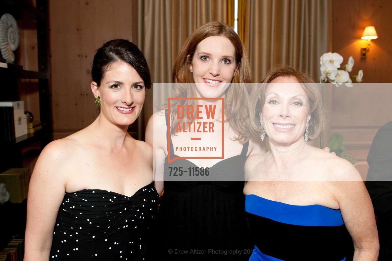 Cara Bollinger, Casey Adams, Connie Snyder, JUNIOR LEAGUE OF SAN FRANCISCO'S 84th Annual Fashion Show DINNER GALA, US, March 20th, 2010, Photo #725-11586 Cara Bollinger, Casey Adams, Connie Snyder, Photo #725-11586