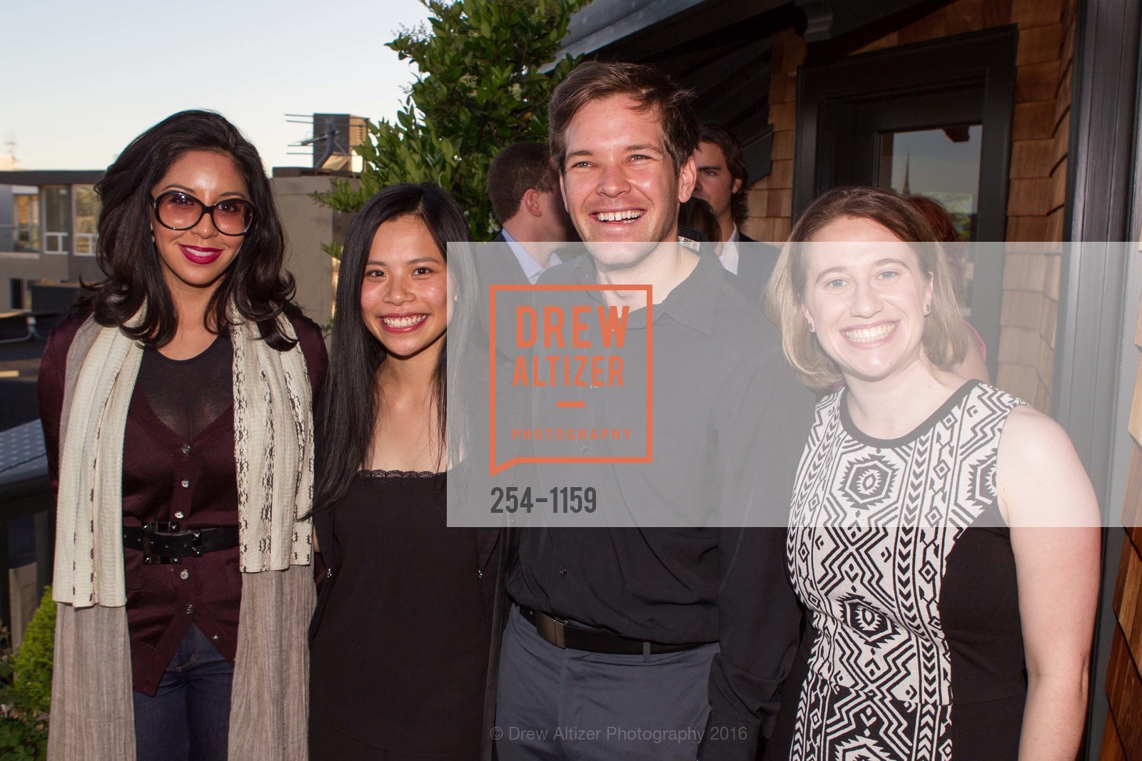 Veronica Fernandez, Tammy Tan, Scott Lingner, Morgan Trumbell, Berggruen Gallery Cocktail Party in Celebration of the Reopening of SFMOMA, Berggruen Gallery. 40 Florence street, April 29th, 2016, Photo #254-1159 Veronica Fernandez, Tammy Tan, Scott Lingner, Morgan Trumbell, Photo #254-1159