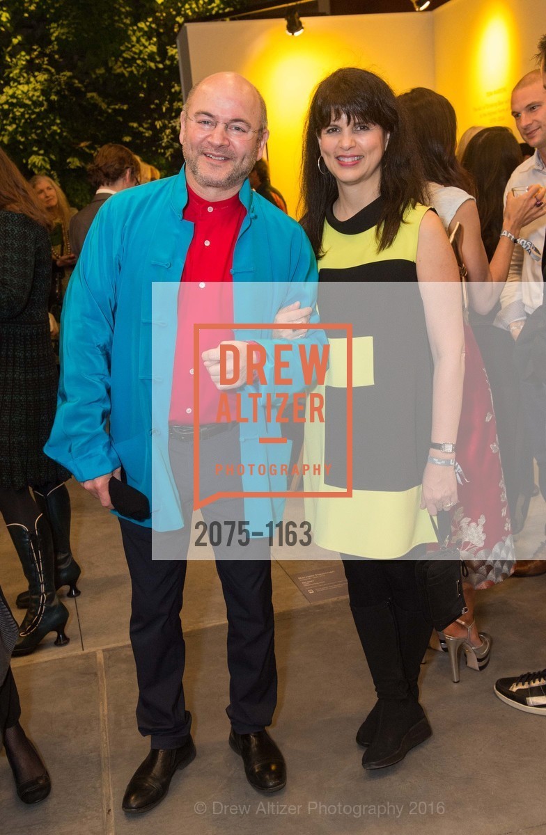 Craig Dykers, Elaine Molinar, SFMOMA Art Bash, SFMOMA. 151 3rd St, April 29th, 2016, Photo #2075-1163 Craig Dykers, Elaine Molinar, Photo #2075-1163
