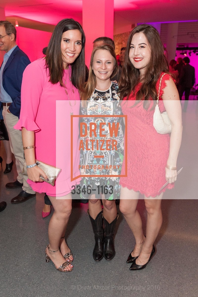 Jillian Aubrey, Roni Syler, Annie Hagar, SFMOMA Art Bash, SFMOMA. 151 3rd St, April 29th, 2016, Photo #3346-1163 Jillian Aubrey, Roni Syler, Annie Hagar, Photo #3346-1163