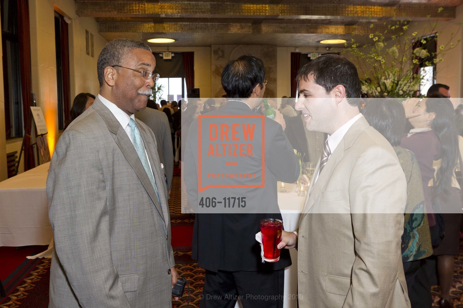 Derek Toliver, Jed York, Bayview/Hunters Point YMCA Annual Benefit Awards Gala and Auction, US, June 15th, 2010, Photo #406-11715 Derek Toliver, Jed York, Photo #406-11715